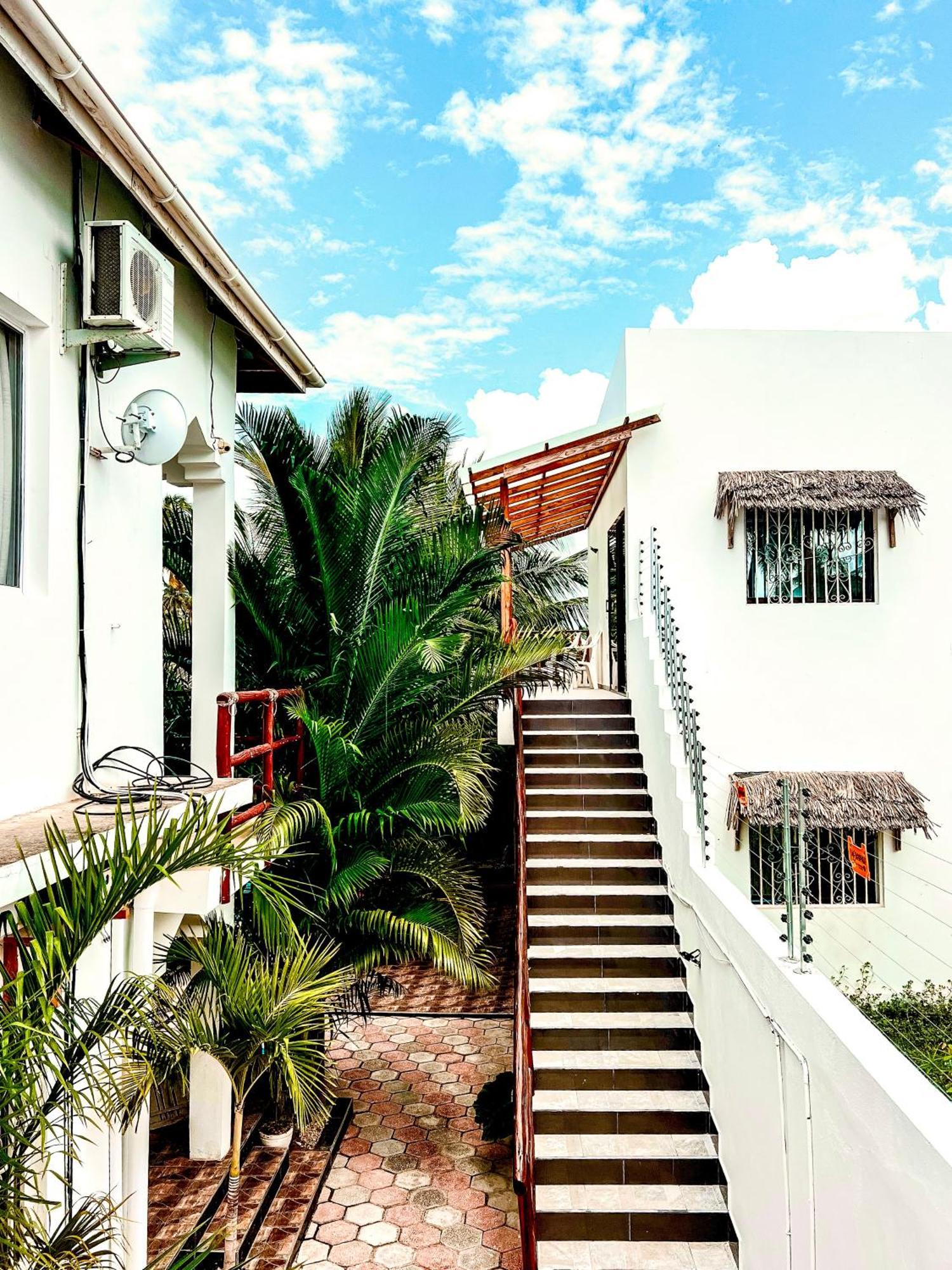 Cezere The Palm Hotel Paje Exterior photo