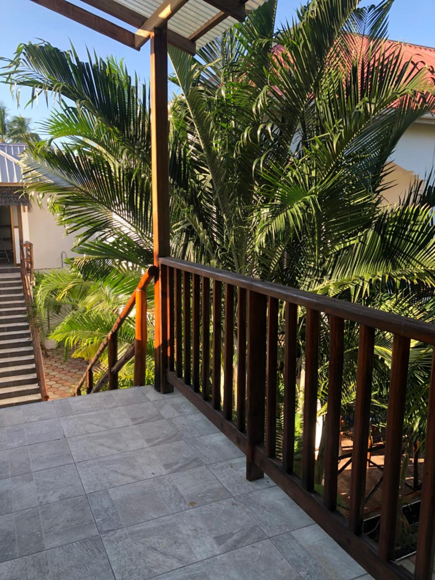 Cezere The Palm Hotel Paje Exterior photo